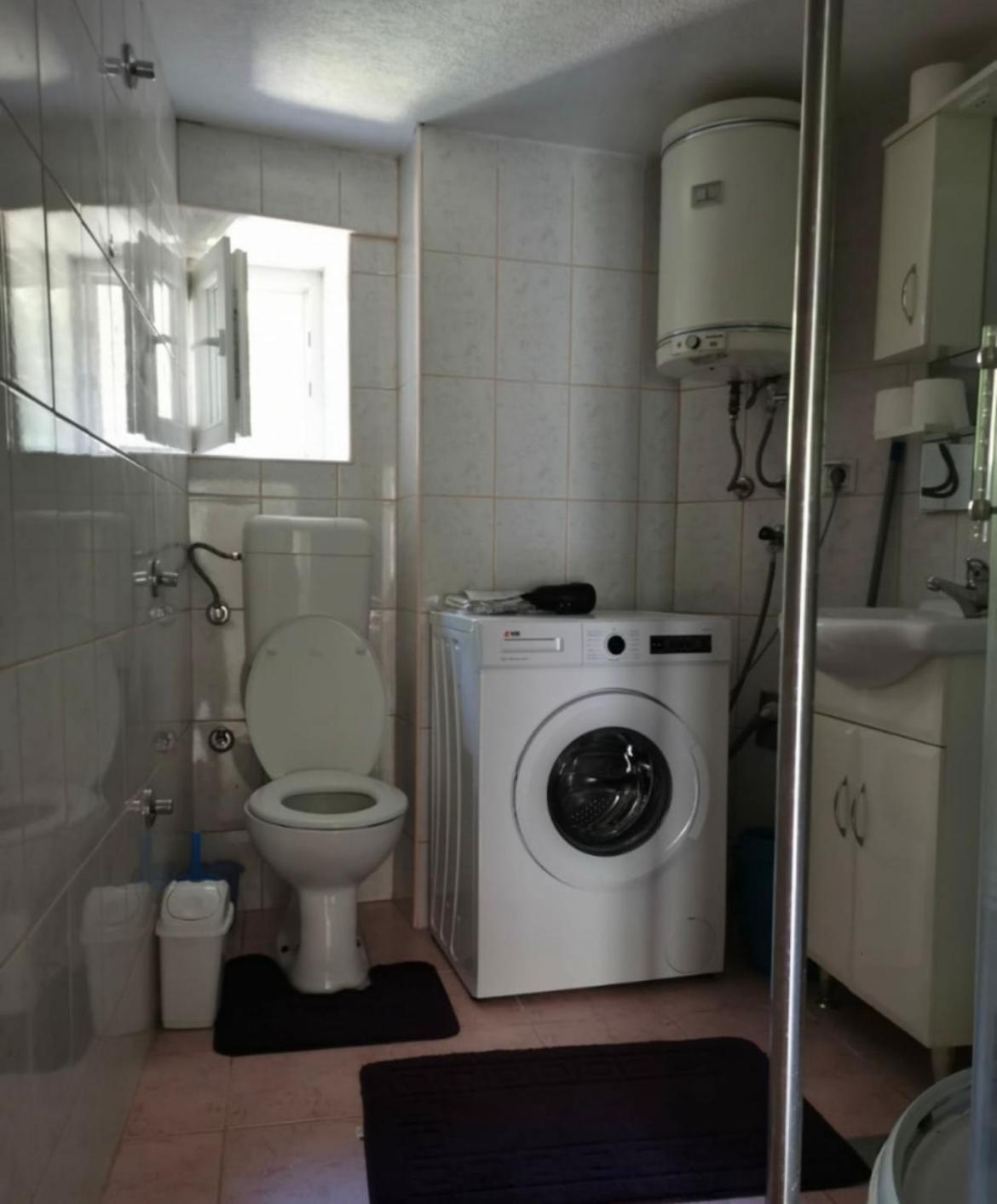 In The Center, Quiet Environment Apartment